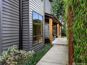 2234 108th Avenue SE, Bellevue WA 98004