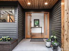 2234 108th Avenue SE, Bellevue WA 98004