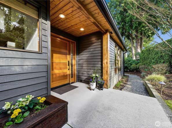 2234 108th Avenue SE, Bellevue WA 98004