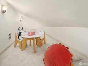 2234 108th Avenue SE, Bellevue WA 98004