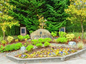 2674 SW Sylvan Heights Dr, Seattle WA 98106