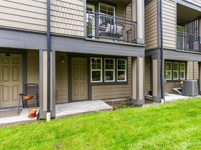 2674 SW Sylvan Heights Dr, Seattle WA 98106