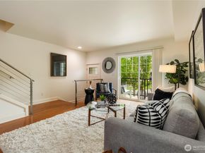 2674 SW Sylvan Heights Dr, Seattle WA 98106