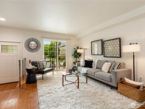 2674 SW Sylvan Heights Dr, Seattle WA 98106