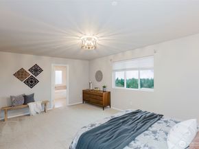 916 Baker Heights Loop, Bremerton WA 98312