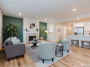 916 Baker Heights Loop, Bremerton WA 98312