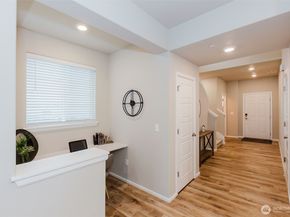 916 Baker Heights Loop, Bremerton WA 98312