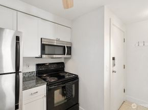 4831 Fauntleroy Way SW 206, Seattle WA 98116