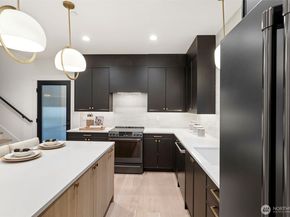 11218 115th Place NE, Kirkland WA 98033