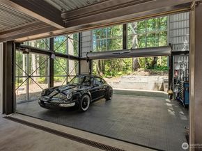 26222 SE 152nd St, Issaquah WA 98027