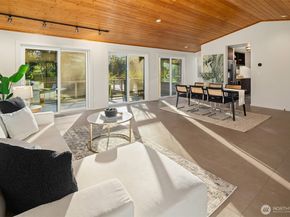 25112 SE 17th Street, Sammamish WA 98075