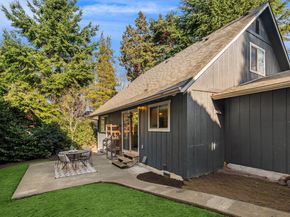 5055 7th Avenue NE, Seattle WA 98105