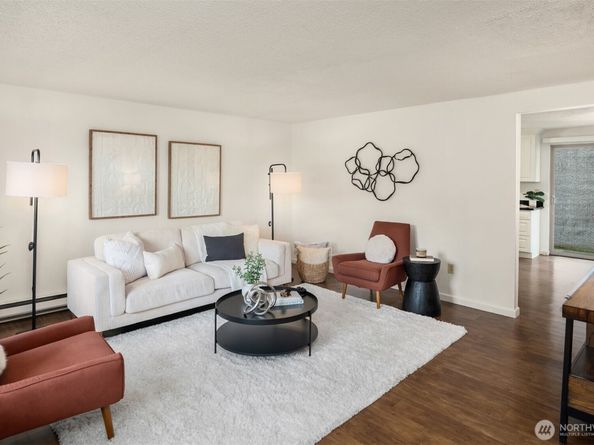 5055 7th Avenue NE, Seattle WA 98105