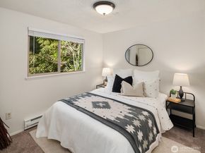 5055 7th Avenue NE, Seattle WA 98105