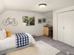 5055 7th Avenue NE, Seattle WA 98105