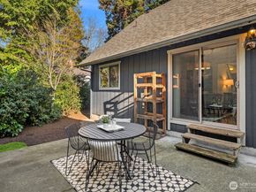 5055 7th Avenue NE, Seattle WA 98105