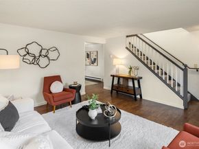 5055 7th Avenue NE, Seattle WA 98105