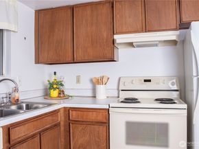 28618 47th Place S, Auburn WA 98001