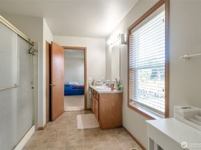 22686 129th Place SE, Kent WA 98031