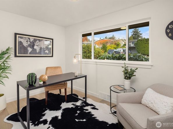 12711 9th Avenue NW, Seattle WA 98177