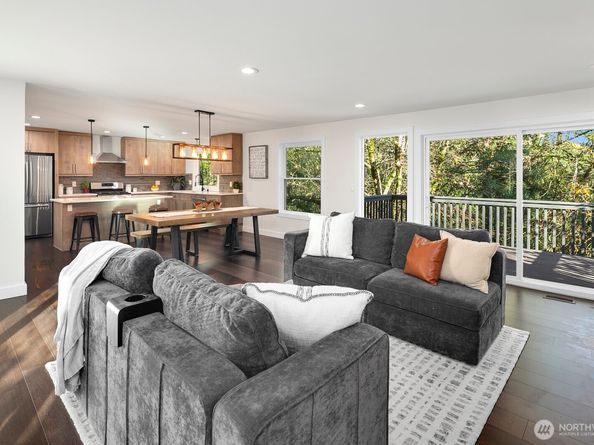 23327 19th Place W, Bothell WA 98021