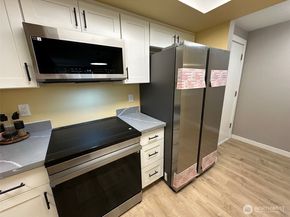 14480 NE 31st Street J101, Bellevue WA 98007