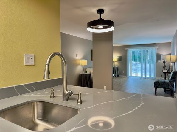 14480 NE 31st Street J101, Bellevue WA 98007