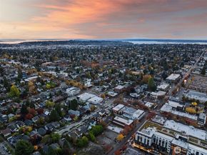 318 B N 84th Street, Seattle WA 98103