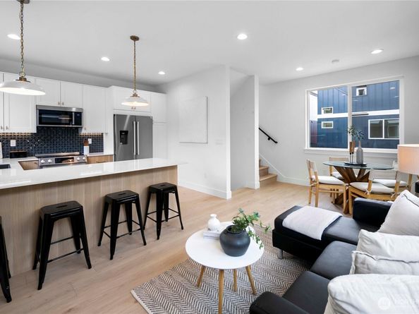 318 B N 84th Street, Seattle WA 98103