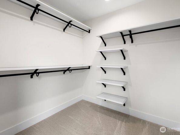 318 B N 84th Street, Seattle WA 98103