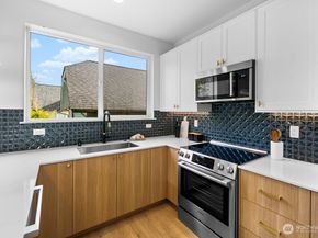 318 B N 84th Street, Seattle WA 98103