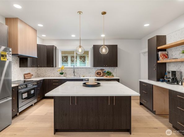 1616 21st Avenue, Seattle WA 98122