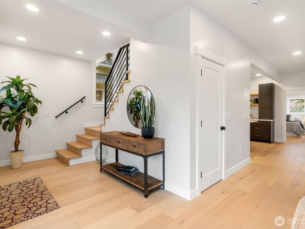 1616 21st Avenue, Seattle WA 98122