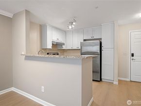 621 5th AVE N 103, Seattle WA 98109