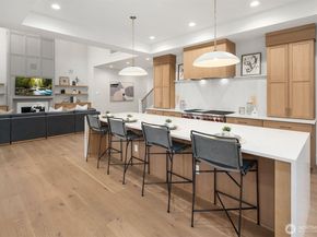 16424 NE 17th Place, Bellevue WA 98008