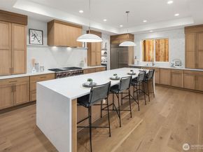 16424 NE 17th Place, Bellevue WA 98008