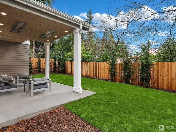 16424 NE 17th Place, Bellevue WA 98008