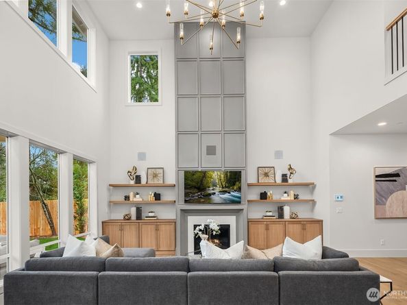 16424 NE 17th Place, Bellevue WA 98008