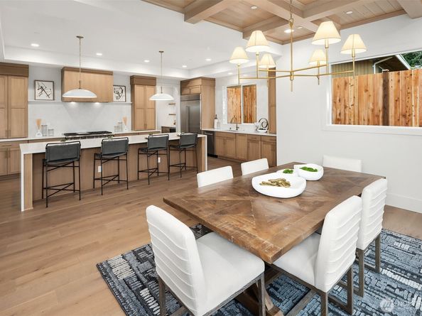 16424 NE 17th Place, Bellevue WA 98008