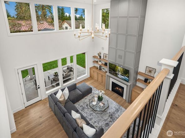 16424 NE 17th Place, Bellevue WA 98008