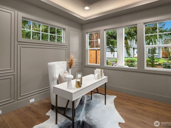 16424 NE 17th Place, Bellevue WA 98008