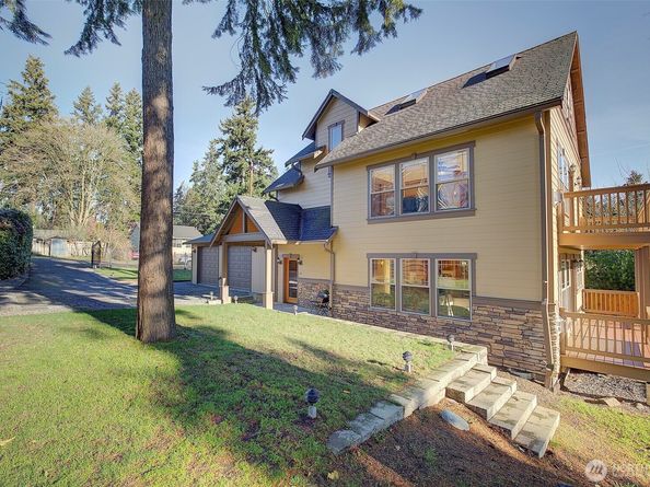 311 NE 117th Street, Seattle WA 98125