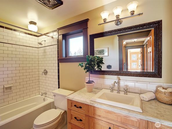 311 NE 117th Street, Seattle WA 98125