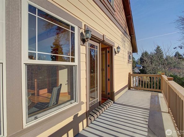 311 NE 117th Street, Seattle WA 98125