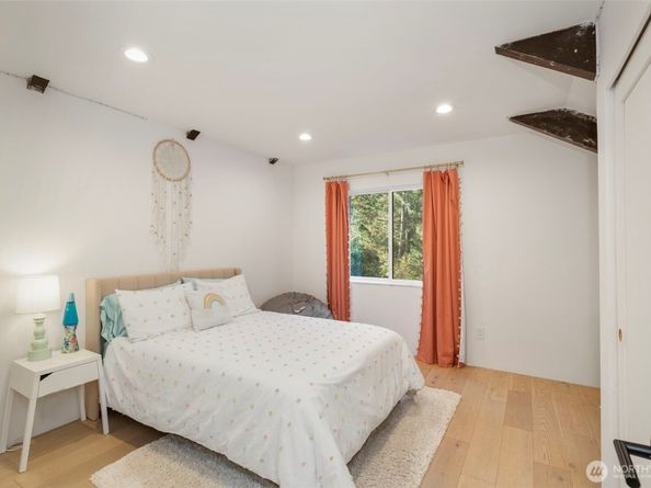 16455 Agate Point Road NE, Bainbridge Island WA 98110