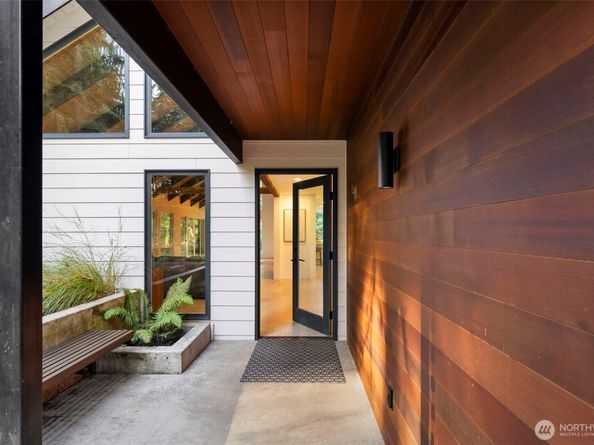 16455 Agate Point Road NE, Bainbridge Island WA 98110