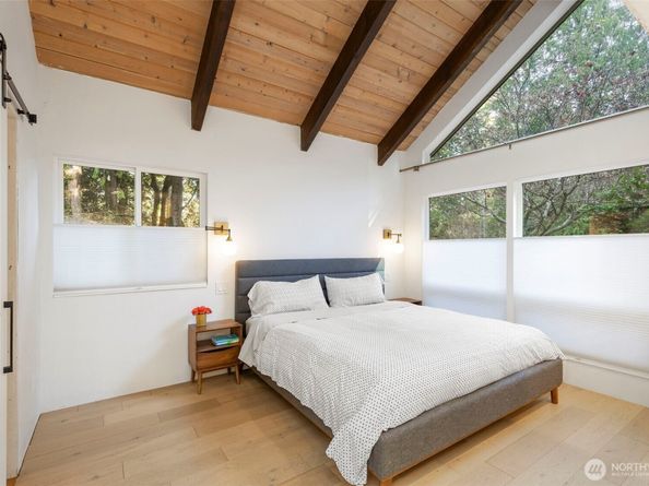 16455 Agate Point Road NE, Bainbridge Island WA 98110