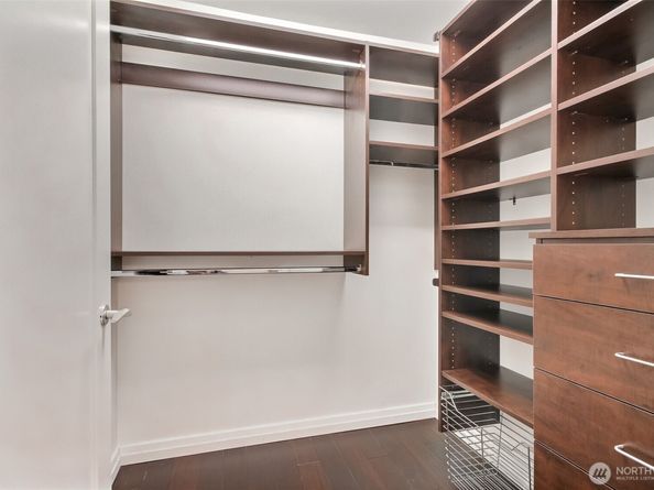 10700 NE 4th Street 1006, Bellevue WA 98004