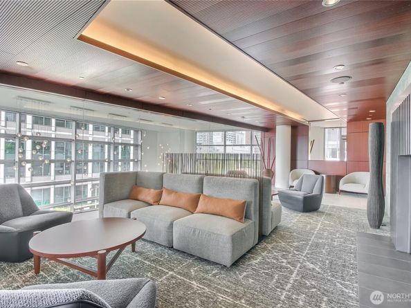 10700 NE 4th Street 1006, Bellevue WA 98004