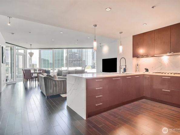 10700 NE 4th Street 1006, Bellevue WA 98004